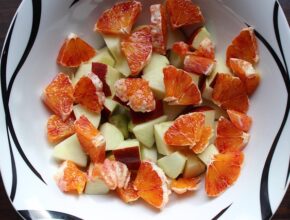 Gebackene Winter-Obstschale