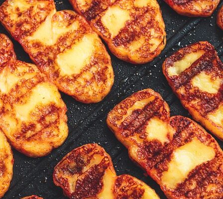 Grillpfirsich‑Halloumi‑Salat