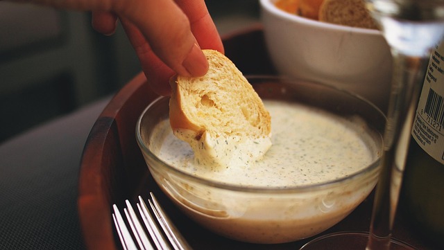 Zitronen‑Knoblauch‑Skyr‑Dip